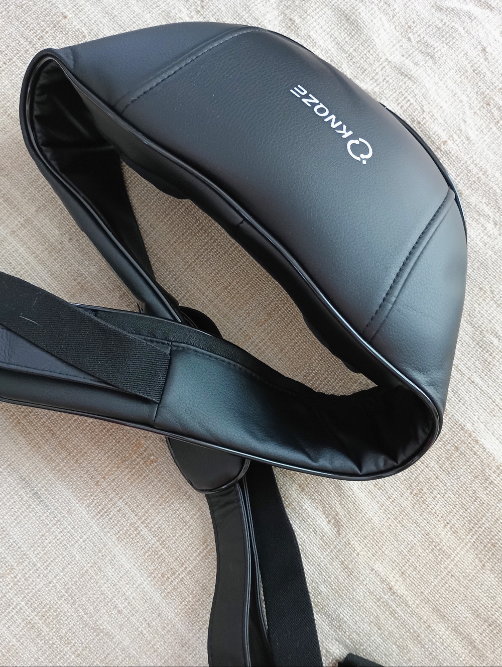 KNQZE Neck and Shoulder Massager.